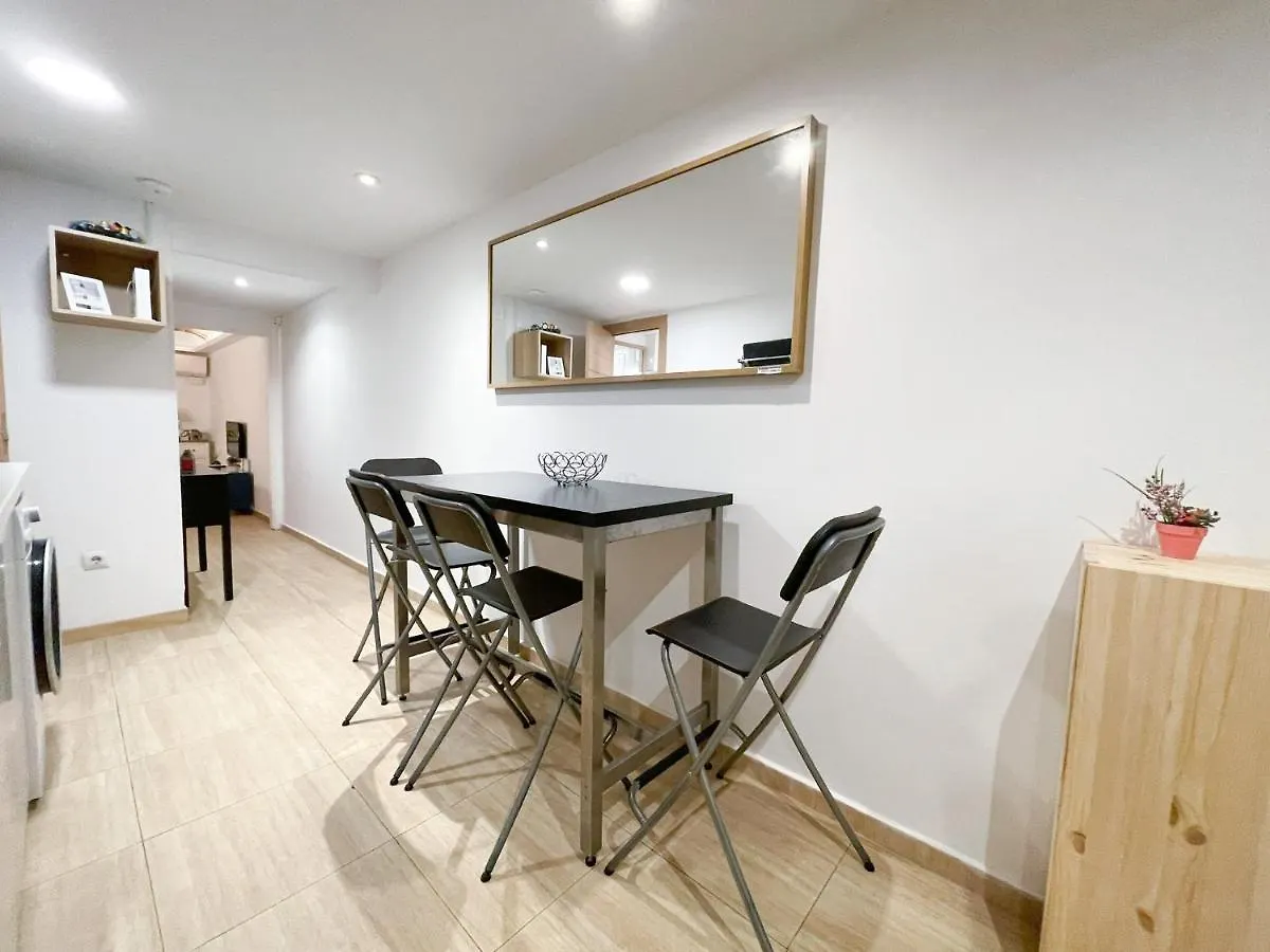 Coqueto Alojamiento Cercano A La Sagrada Familia Apartment Barcelona 0*,  Spain